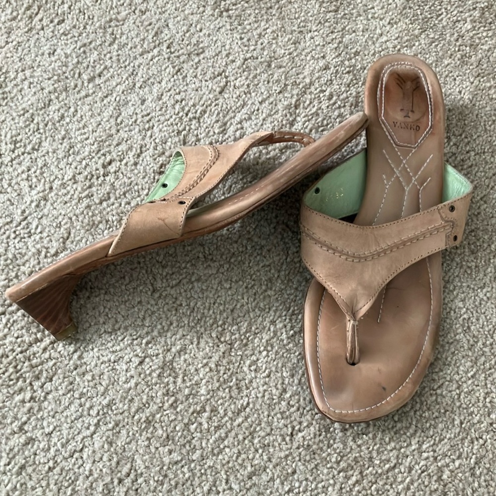 Vaneli Tan Women's Sandals